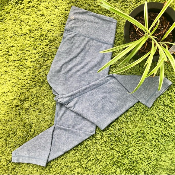 lululemon athletica Pants - Lululemon Wunder Under Crop II